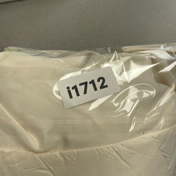 DKNY Women's L Hooded Quilted Jacket With Black Zipper Pockets Ivory i1712 - Picture 10 of 10